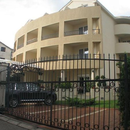 Apartmani Mirenza Budva Bagian luar foto